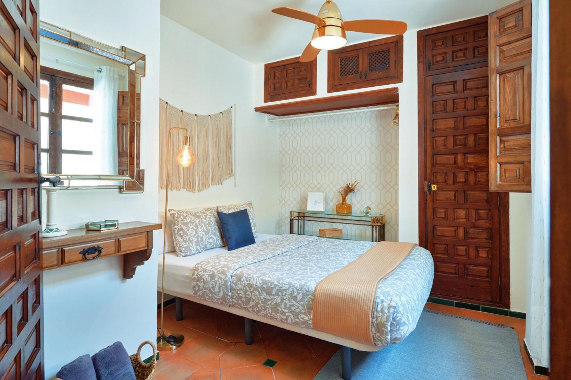 Anali - Hostatel Apartment Granada Bagian luar foto
