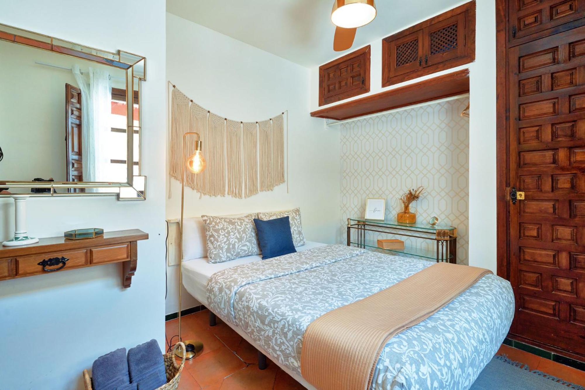 Anali - Hostatel Apartment Granada Bagian luar foto