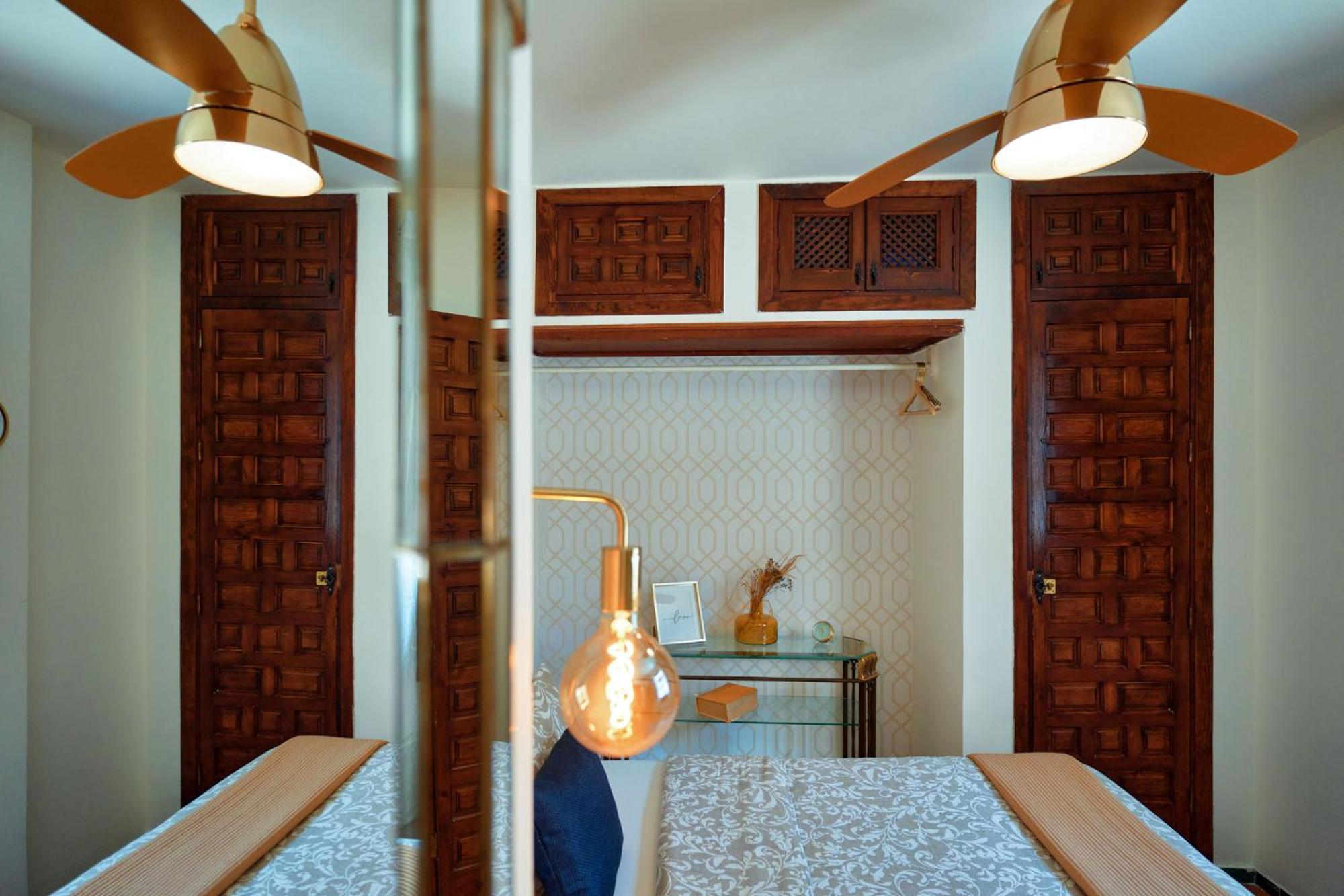 Anali - Hostatel Apartment Granada Bagian luar foto