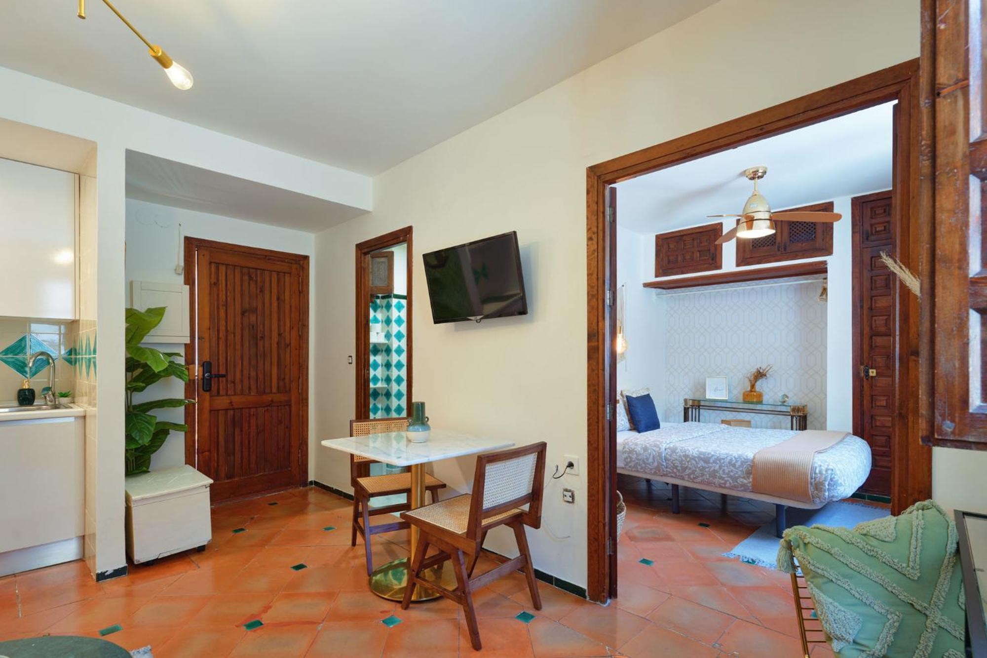 Anali - Hostatel Apartment Granada Bagian luar foto