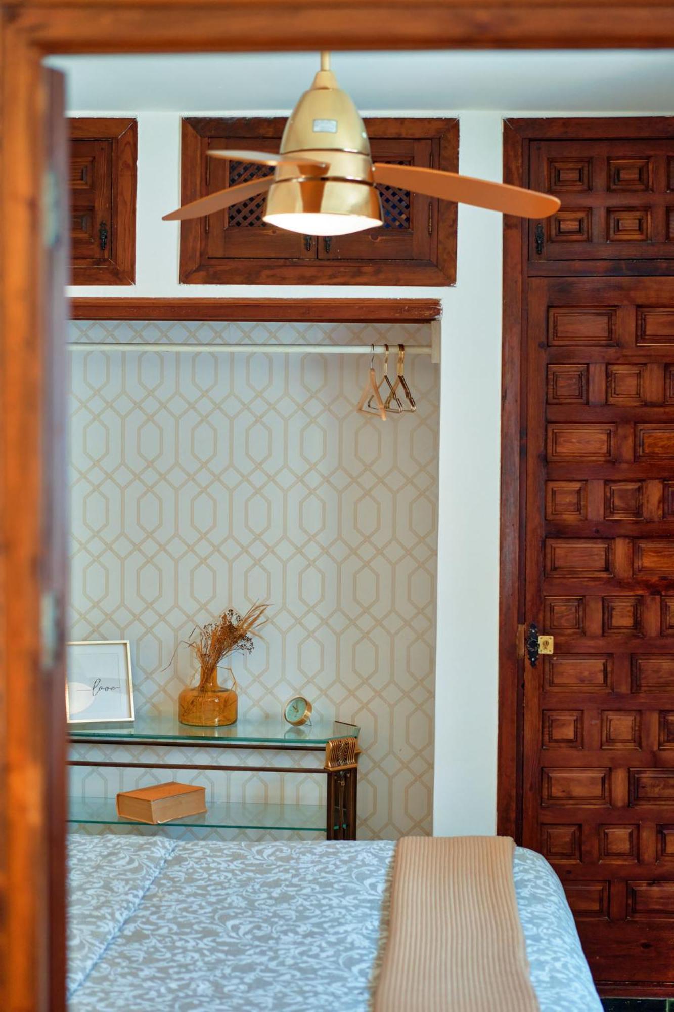 Anali - Hostatel Apartment Granada Bagian luar foto